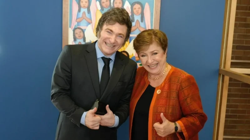 Pago al FMI en Mayo 2025: Milei cumple con el organismo pero crecen las protestas en Argentina