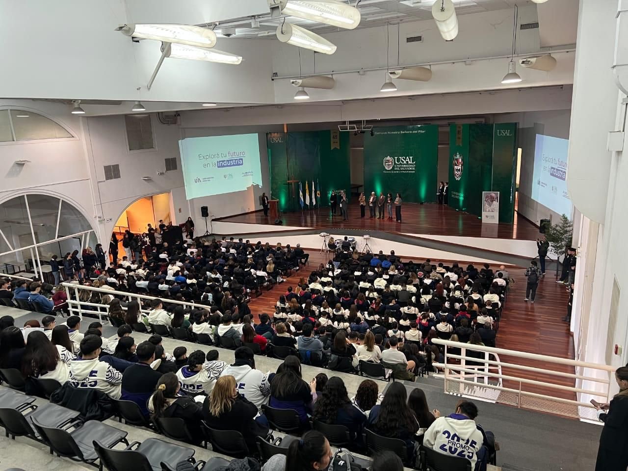 Más de 500 estudiantes participaron en Pilar del encuentro “Explorá tu futuro en la industria”