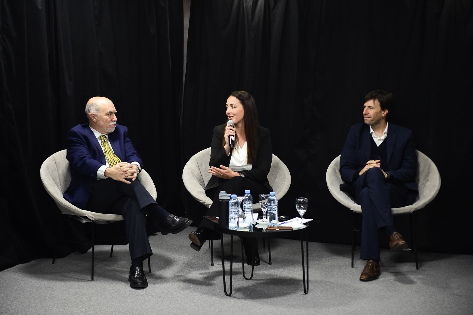 Inteligencia Artificial y Gobierno: Más de 100 Inscriptos en una Jornada Clave para el Futuro Estatal