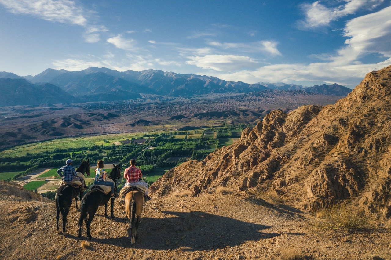 Turismo nacional en junio: menos viajeros y fuerte caída del gasto