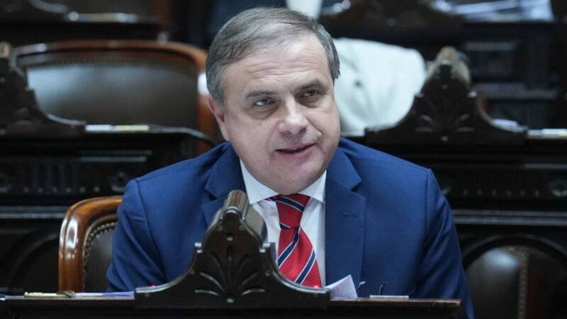 Brügge apuntó contra el Gobierno por el ajuste a las universidades del interior