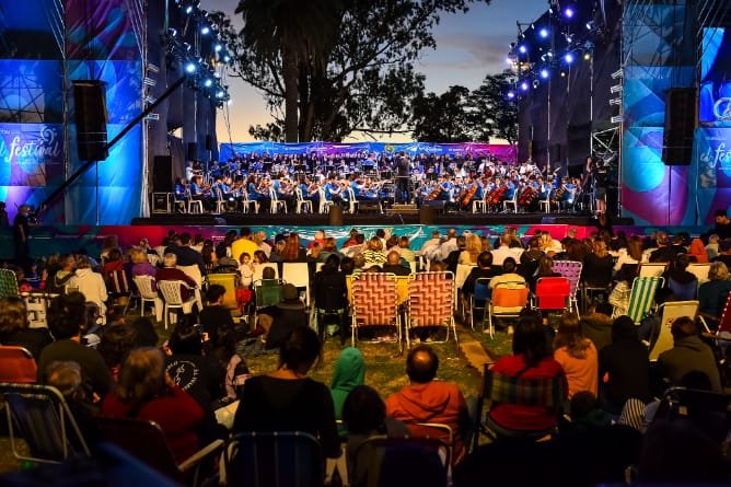 Verano en Chascomús: vuelve la Fiesta Federal de las Orquestas con conciertos frente a la laguna