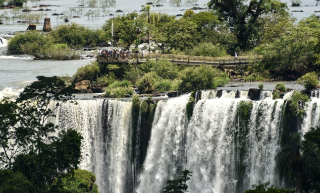 Iguazú rompe todos los récords y se consolida como uno de los destinos más visitados del país