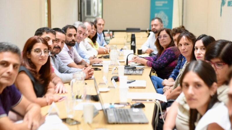 Médicos bonaerenses vuelven a paritarias: el Gobierno busca destrabar el conflicto salarial