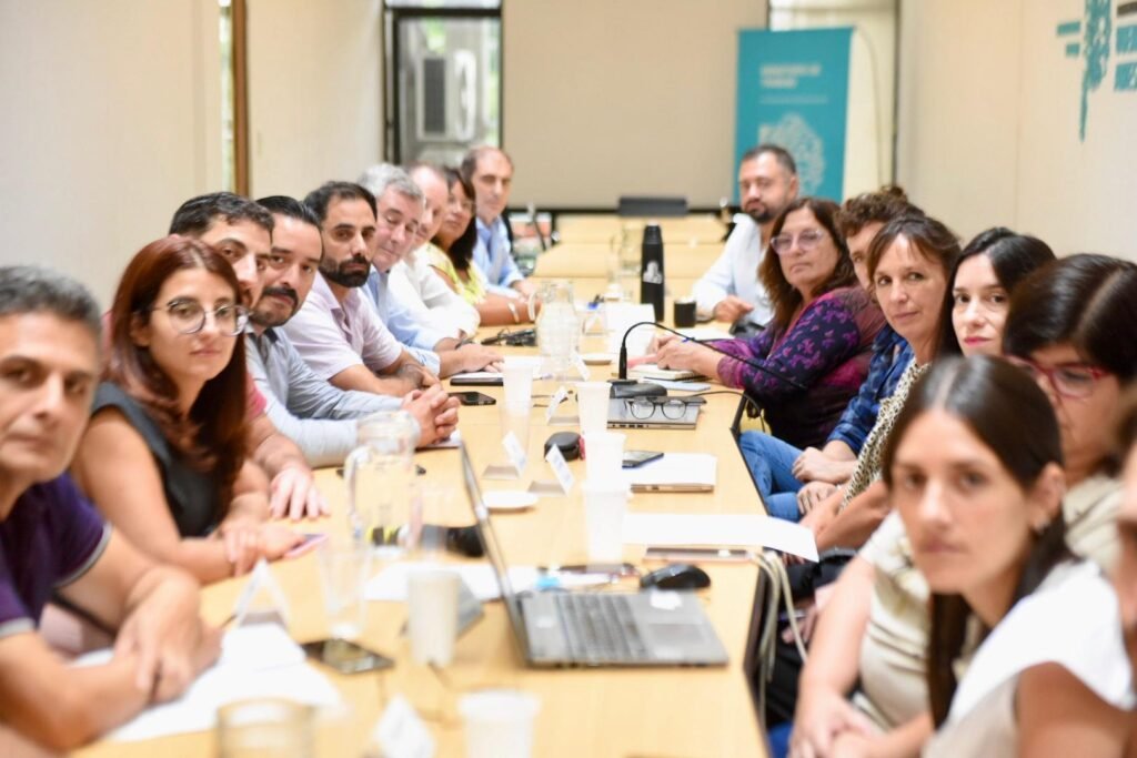 Médicos bonaerenses vuelven a paritarias: el Gobierno busca destrabar el conflicto salarial