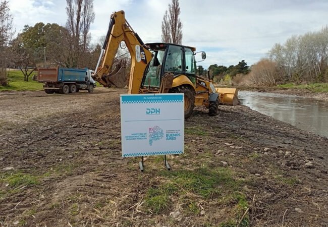 La Provincia avanza con el saneamiento del Arroyo San Bernardo en Tornquist