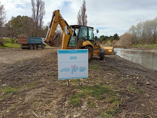 La Provincia avanza con el saneamiento del Arroyo San Bernardo en Tornquist